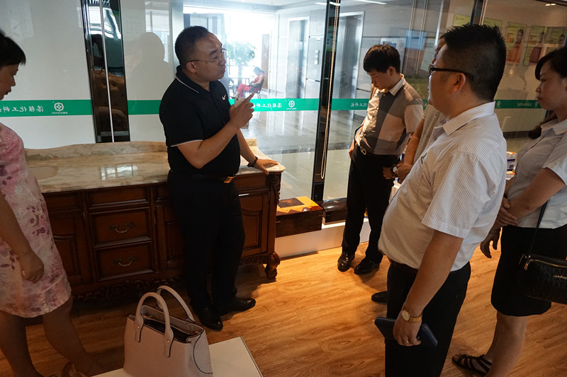 李江會長對漆強化工的企業文化、產品品質確認.jpg